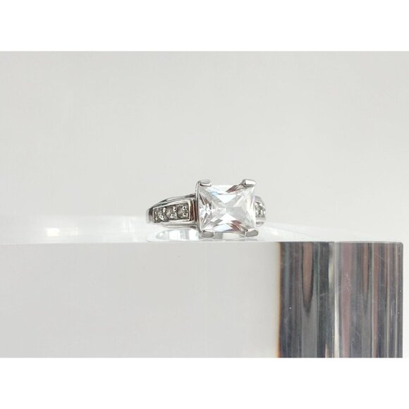 Sterling silver Emerald Cut Cubic Zirconia Gemstone Vintage Cocktail Ring - sz 8 - Picture 6 of 10